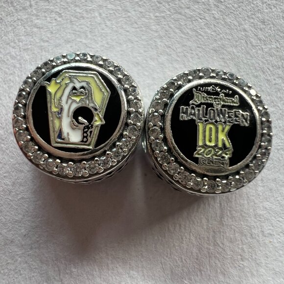 Pandora Jewelry - 💕☃️Pandora Halloween Half Marathon 2024 charm